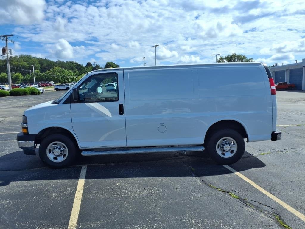 2022 Chevrolet Express Cargo 2500 WT