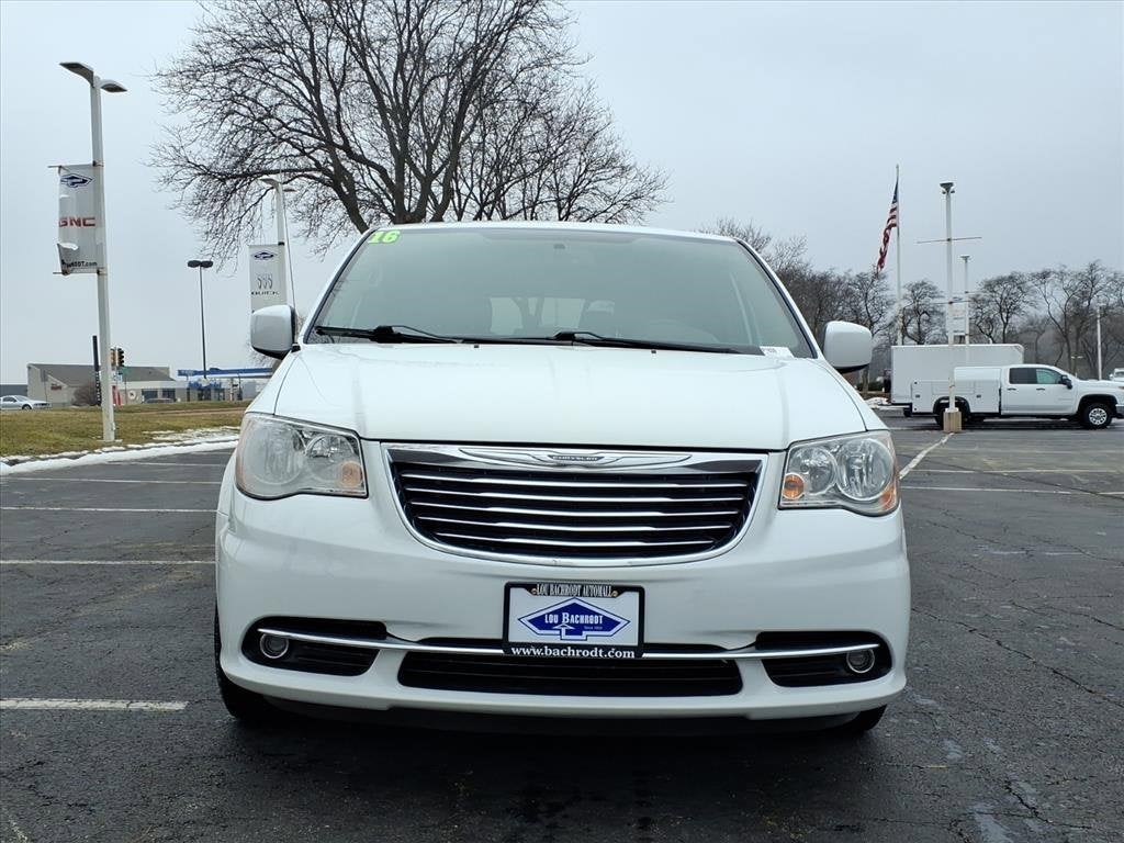 2016 Chrysler Town & Country Touring