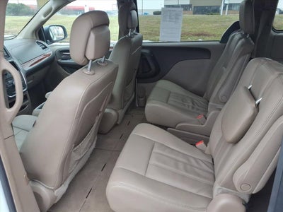 2016 Chrysler Town & Country Touring