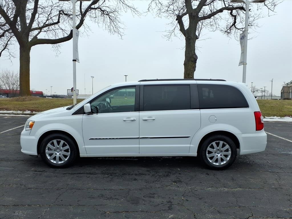 2016 Chrysler Town & Country Touring