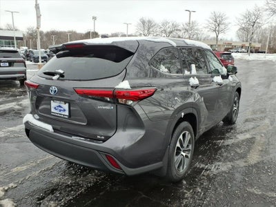 2022 Toyota Highlander Hybrid XLE