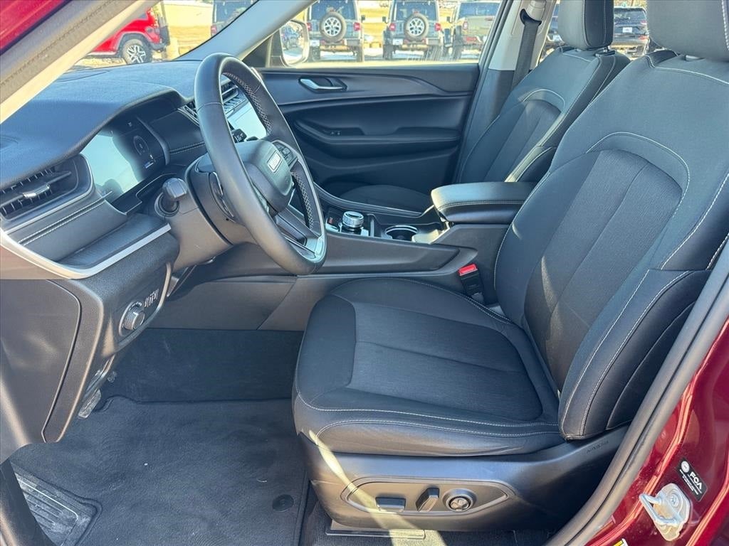 2024 Jeep Grand Cherokee Laredo 4x4