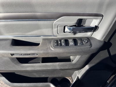 2023 RAM 1500 Classic SLT Crew Cab 4x4 5'7' Box