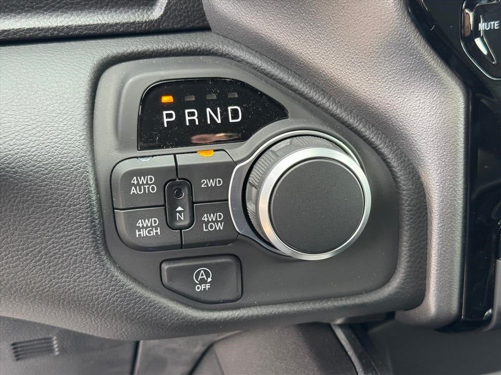 2026 RAM 1500 Big Horn Crew Cab 4x4 5'7' Box