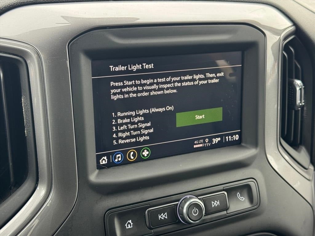 2022 Chevrolet Silverado 1500 4WD Crew Cab Short Bed Custom