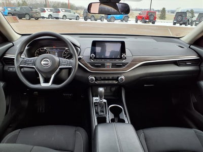 2024 Nissan Altima SV FWD