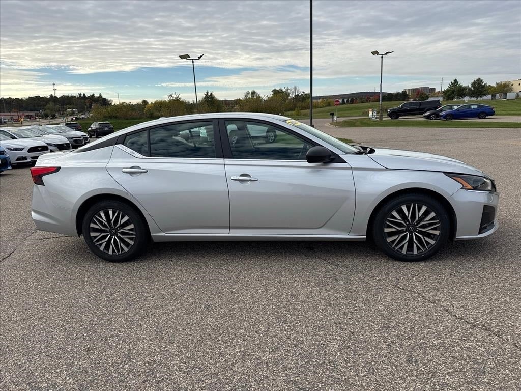 2024 Nissan Altima SV FWD