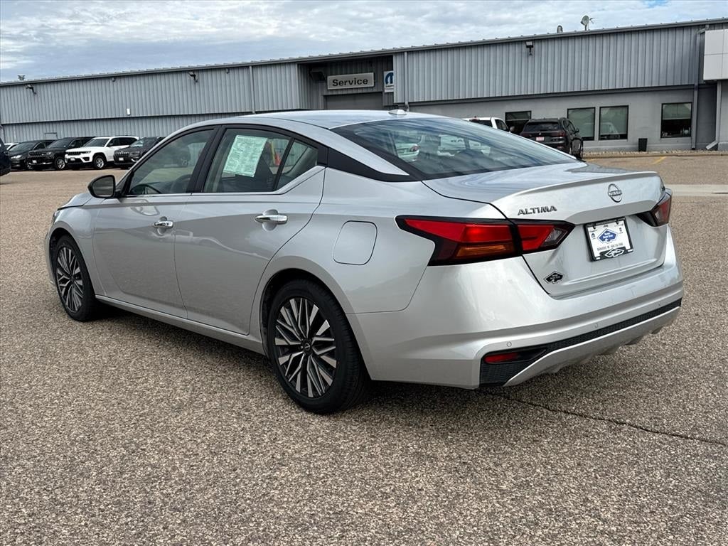 2024 Nissan Altima SV FWD