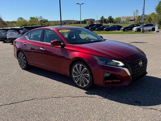 2023 Nissan Altima SL FWD