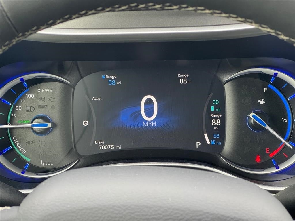 2023 Chrysler Pacifica Hybrid Touring L