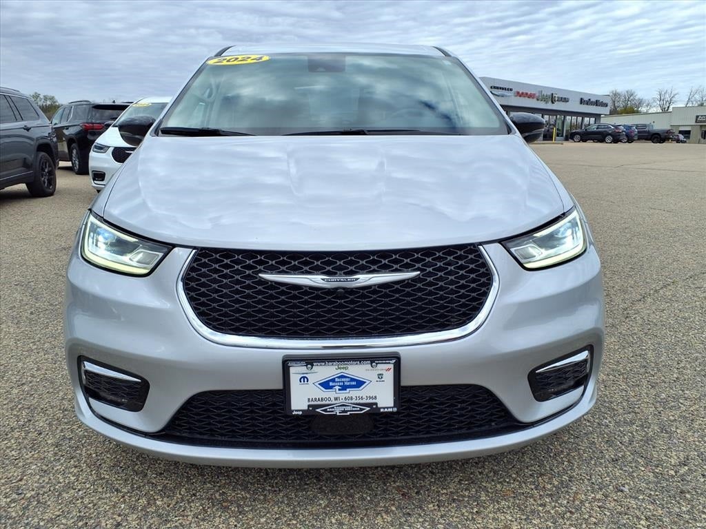 2024 Chrysler Pacifica Hybrid Select