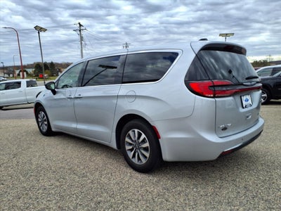 2024 Chrysler Pacifica Hybrid Select