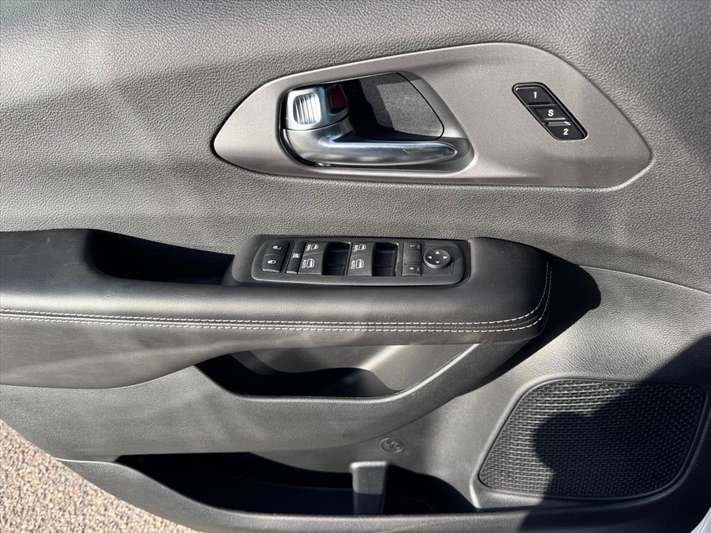 2026 Chrysler Pacifica PACIFICA SELECT AWD