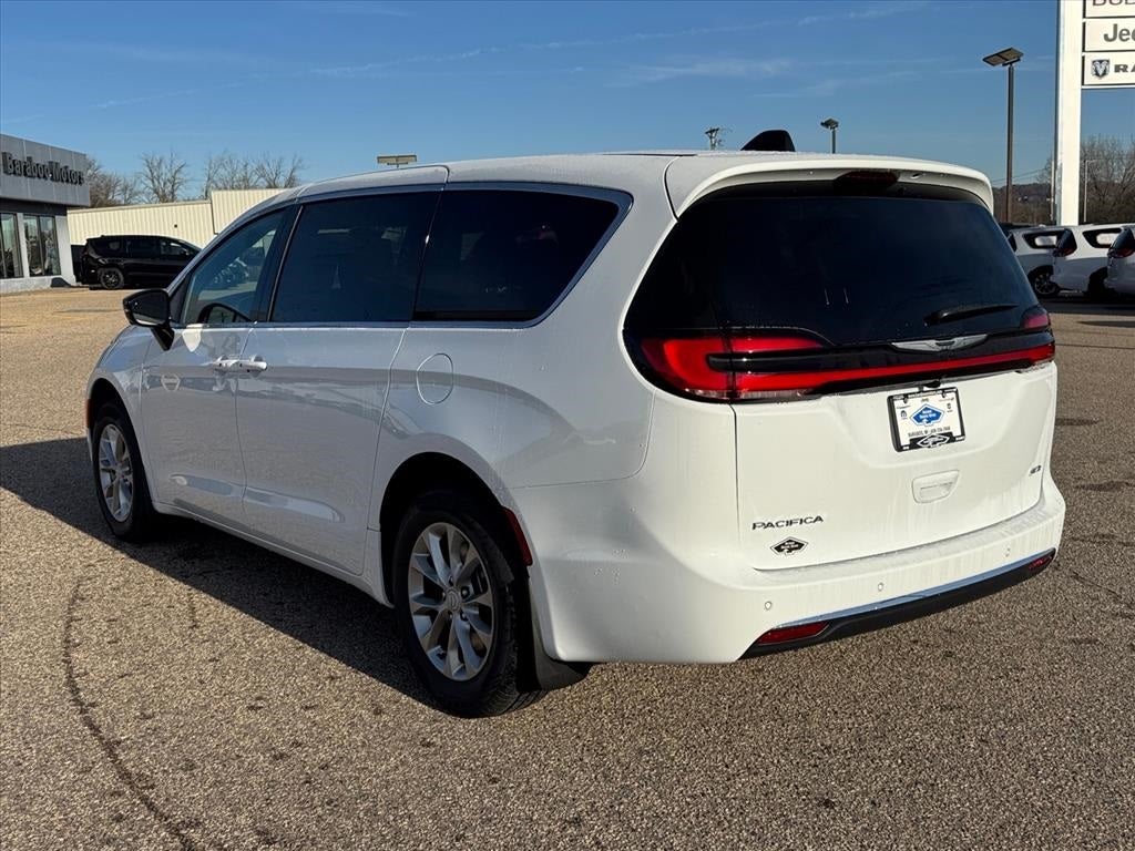 2026 Chrysler Pacifica PACIFICA SELECT AWD