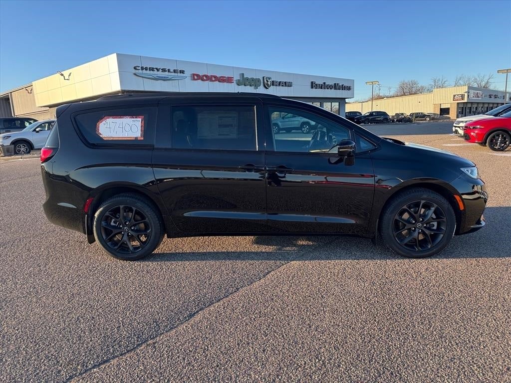 2026 Chrysler Pacifica PACIFICA SELECT AWD