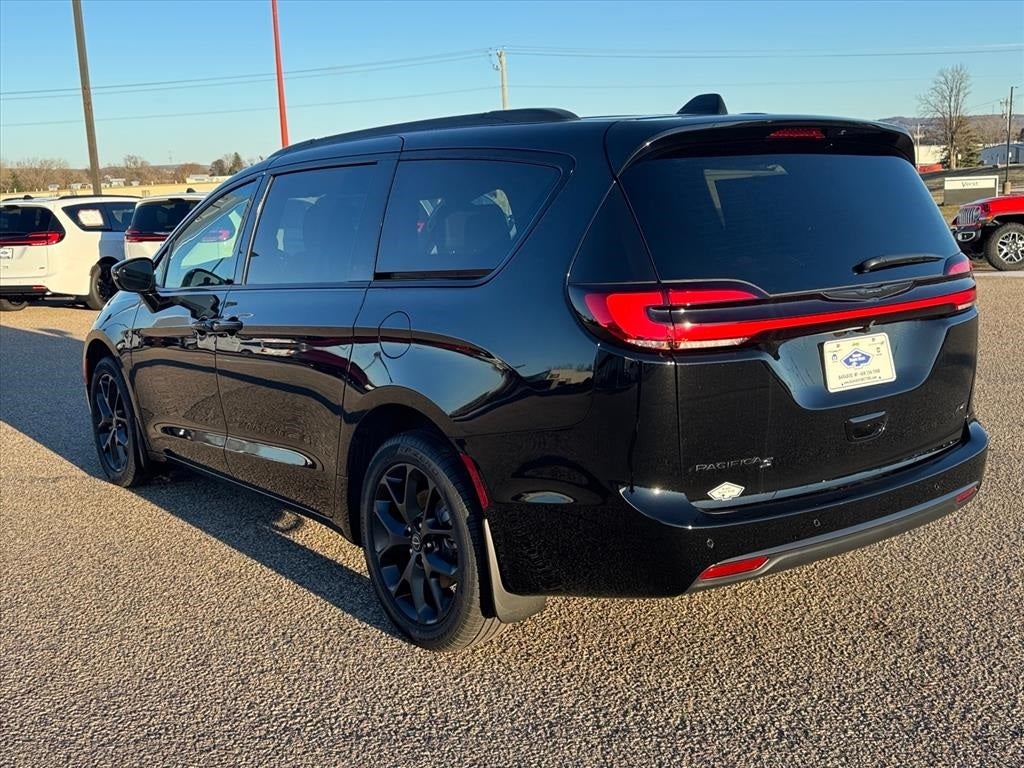 2026 Chrysler Pacifica PACIFICA SELECT AWD