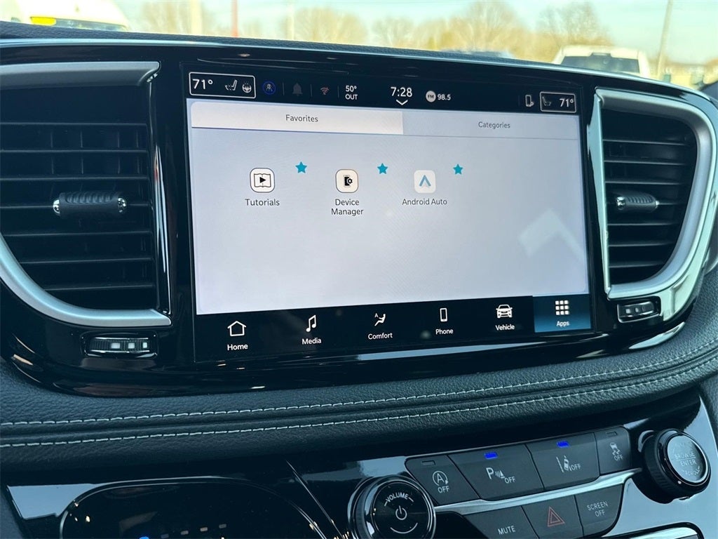 2026 Chrysler Pacifica PACIFICA SELECT AWD