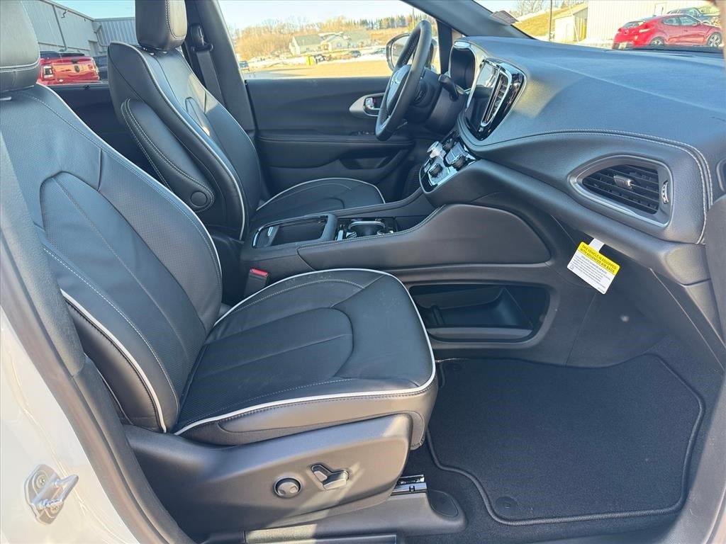 2026 Chrysler Pacifica PACIFICA LIMITED AWD