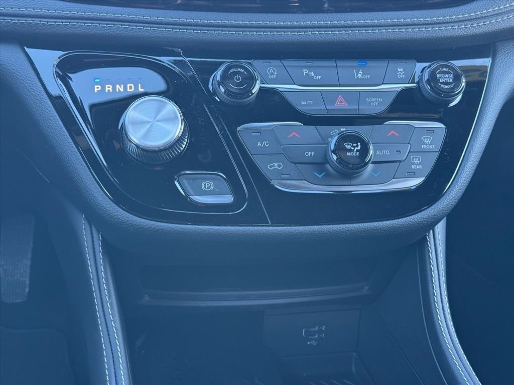 2026 Chrysler Pacifica PACIFICA LIMITED AWD