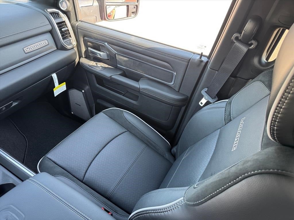 2026 RAM Ram 3500 RAM 3500 LARAMIE CREW CAB 4X4 6'4' BOX