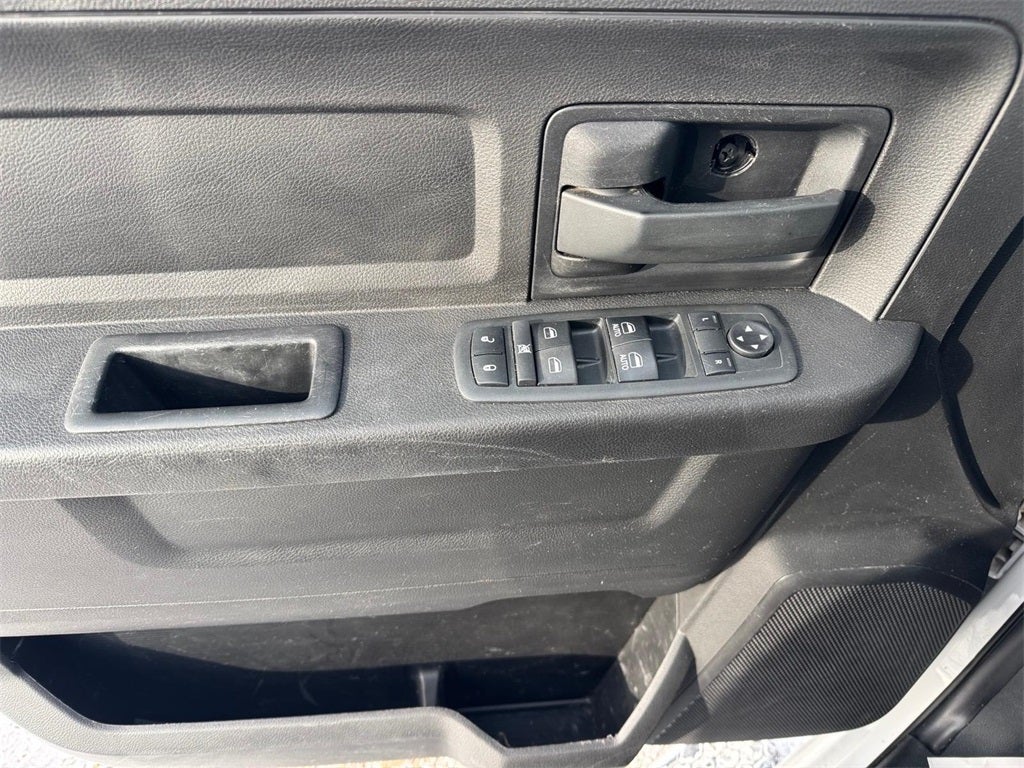 2018 RAM 2500 Tradesman Crew Cab 4x4 6'4' Box