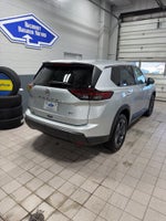 2024 Nissan Rogue SV FWD