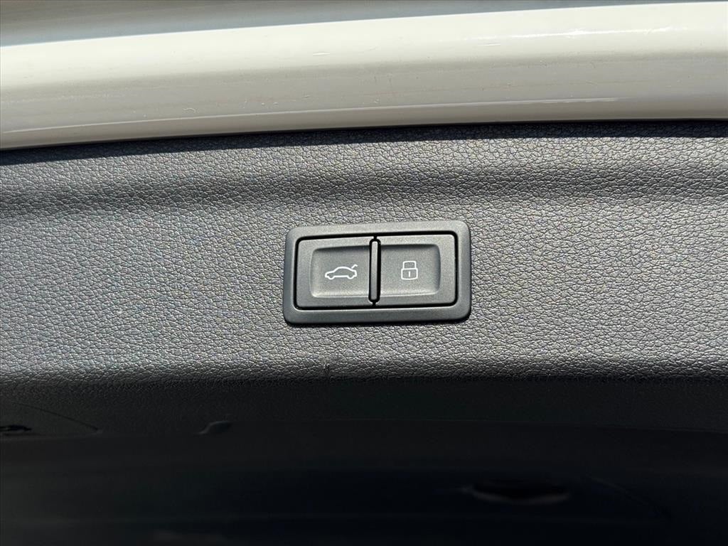 2023 Audi Q3 Premium 45 TFSI S line quattro Tiptronic