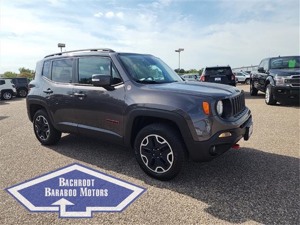 2016 Jeep Renegade Trailhawk Reedsburg WI Bachrodt Baraboo Motors
